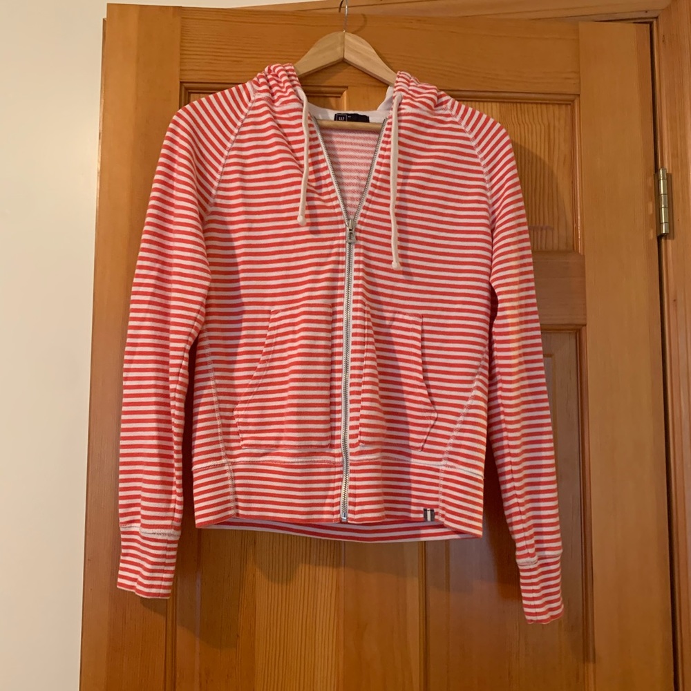 Gap zip up